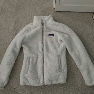 White Fleece Patagonia Jacket